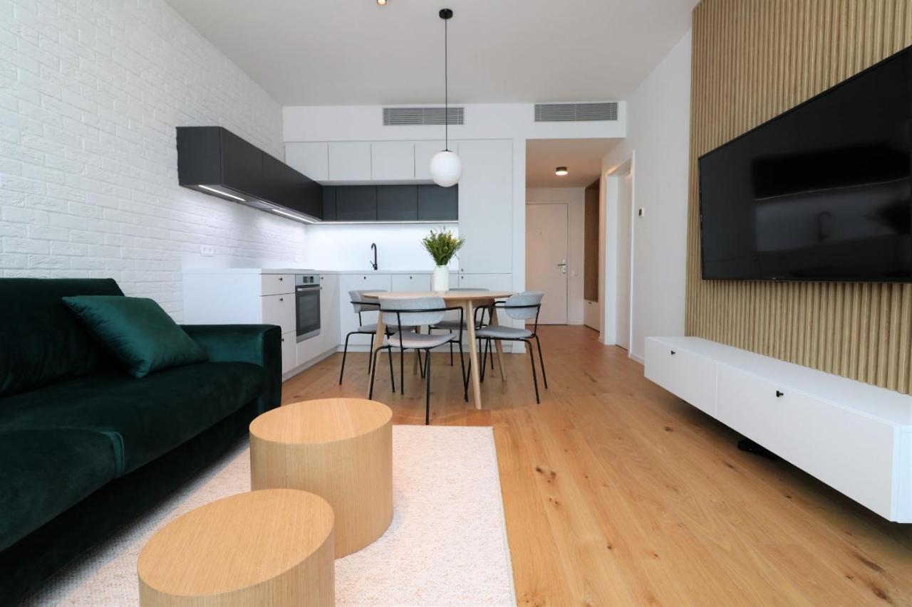 ברטיסלאבה Sky Park New 1-Bedroom Apartment מראה חיצוני תמונה