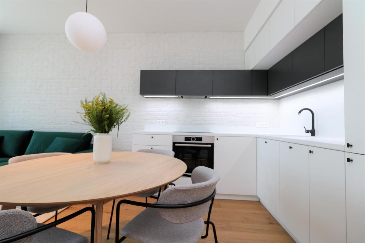 ברטיסלאבה Sky Park New 1-Bedroom Apartment מראה חיצוני תמונה